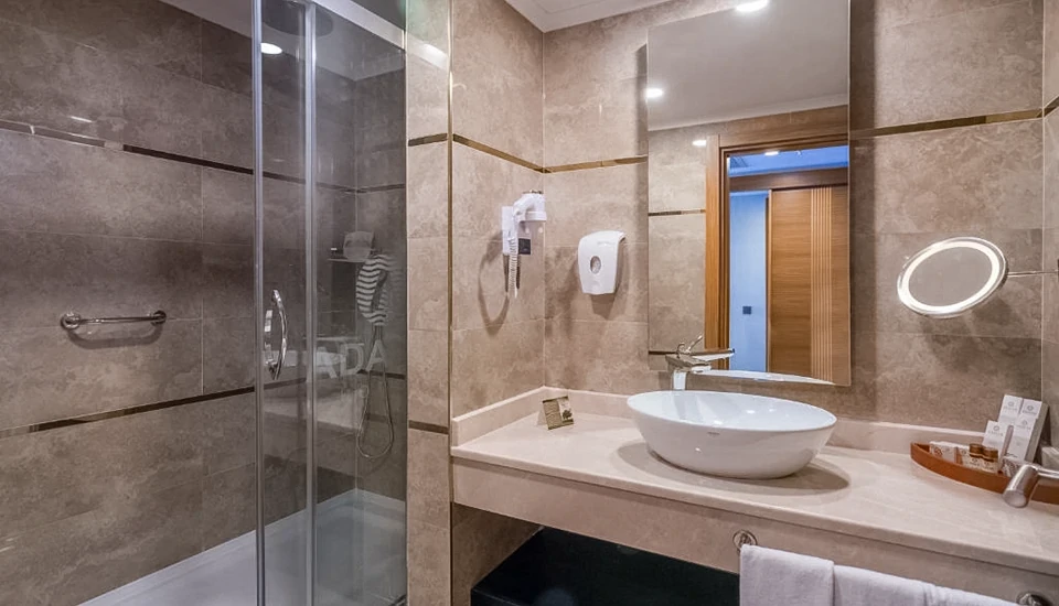 هتل آدالیا الیت لارا آنتالیا